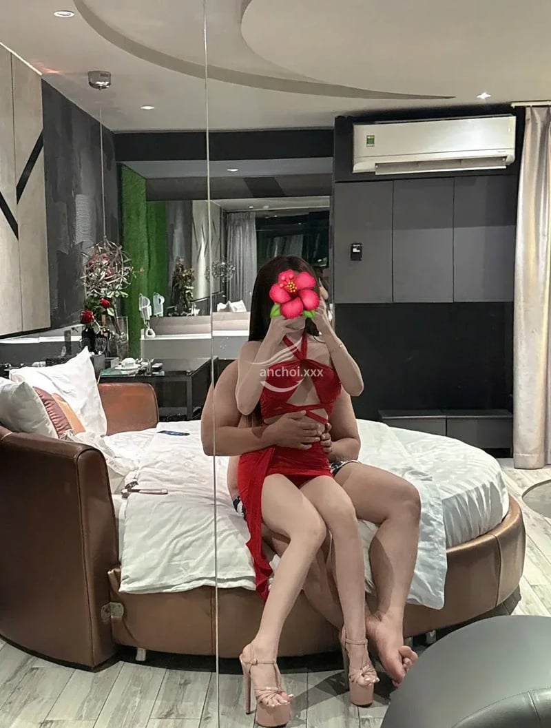 Em này vui vẻ, nhiệt tình,sạch sẽ thơm tho nhìn rất sang chảnh nha. Đúng gu tôi,