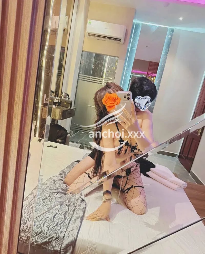 Body đẹp nhìn dễ thương cao ráo trắng xinh đẹp vú hệ bưởi bướm ít lông dễ vét.và