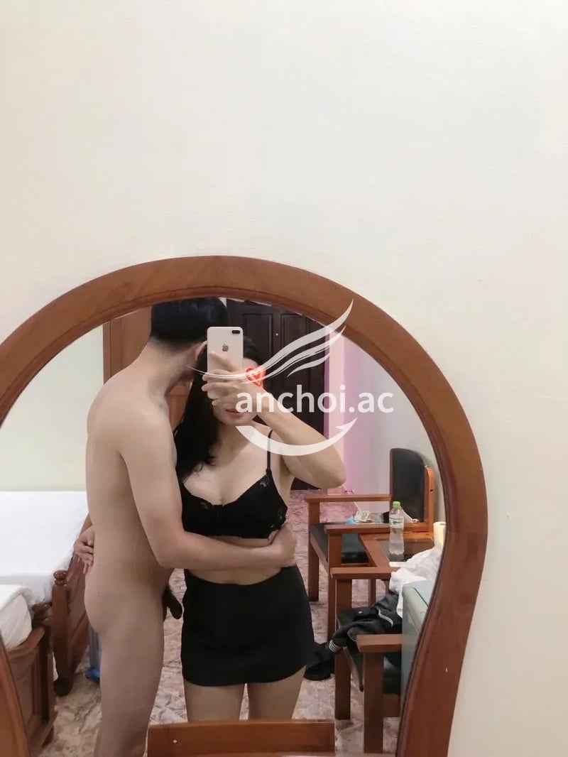 Dáng cao da trắng, kỹ năng ổn, rất vui vẻ hài lòng
Ae nào thích doggy thì k nên 