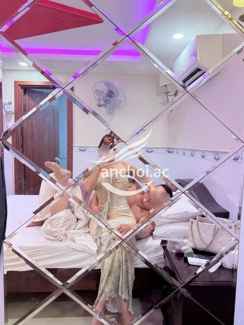 Ẻm masage đã gì đâu , ko cần tốn tiền đi masage nữa , giá cả hợp lí nữa, ae cứ m — ảnh 2