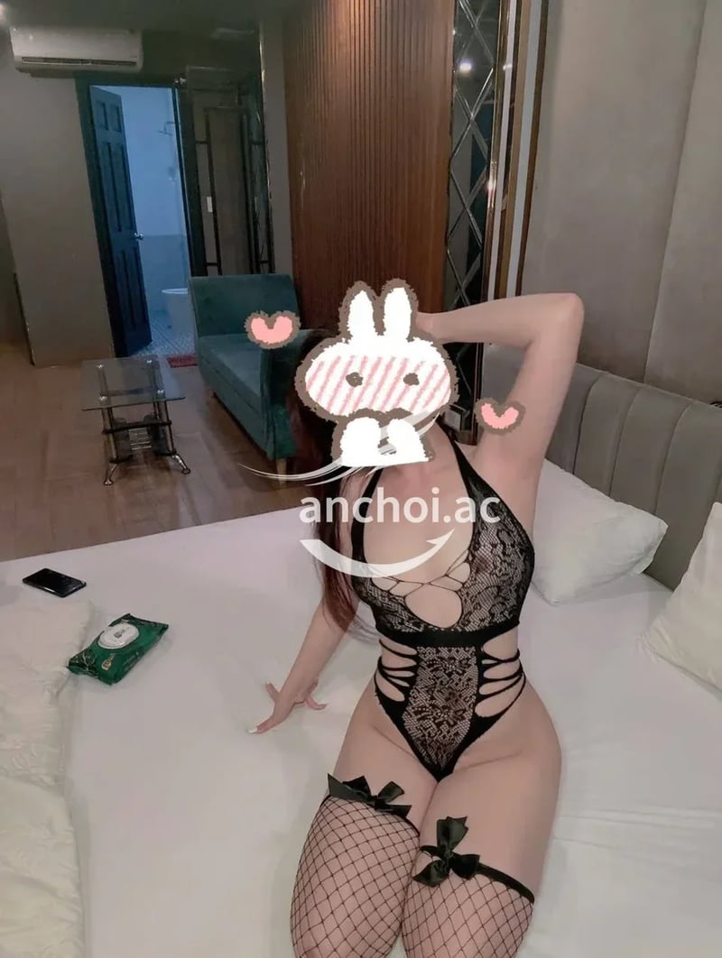 face dễ thương, vui vẻ, tình cảm, hàng ngon và đẹp, bím khít nước nhiều, chịch p