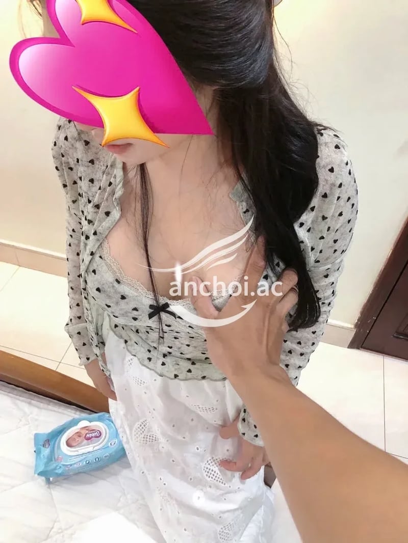 Em này xinh gái có bài bú mút phải gọi là ngon, ngoan — ảnh 2