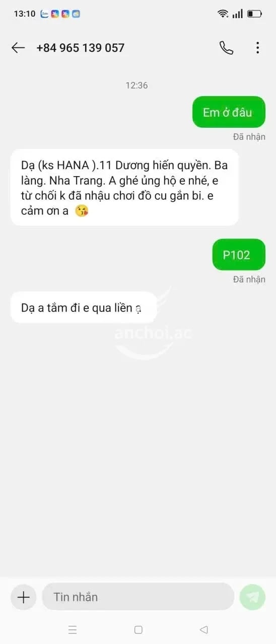 Bé dáng mũm mĩm chuppy dễ thương vui vẻ nhiệt tình . Đá bi liếm cột điêu luyện r — ảnh 3