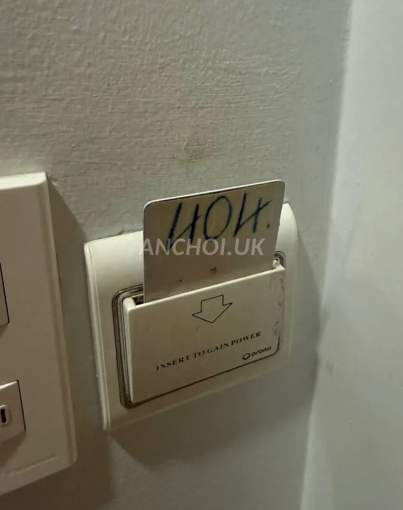 em này mặt xinh hay nói, thái độ dịch vụ cũng tương đối tốt, ngoan. — ảnh 3