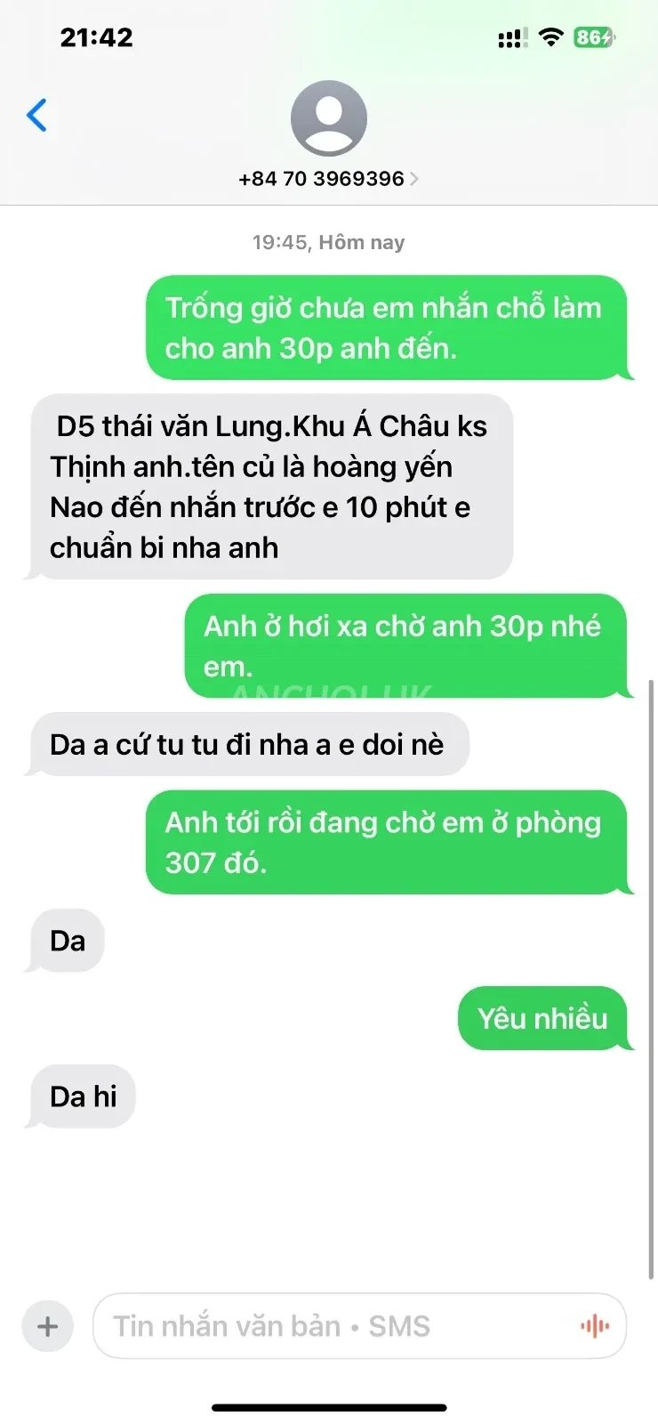 Em phục vụ quá tuyệt vời hơn mong đợi xinh xắn đáng người hấp dẫn phục vụ quá tu