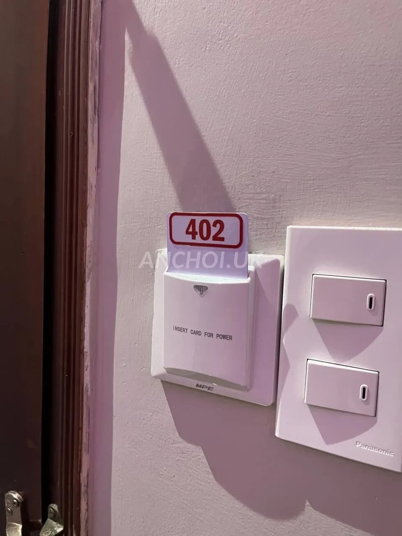 Đúng là chất từng giọt nhỉ, vú mông thế kia không cẩn thận out sớm. Gặp em hôm n