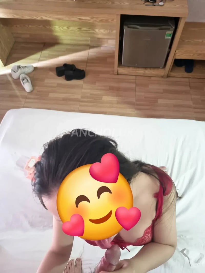 em nồng nhiệt tình cảm, em làm cho mình cảm thấy em là 1 cô bé rất yêu nghề và đ — ảnh 2
